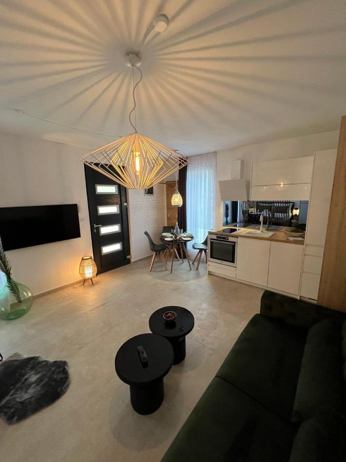 Apartmani Cube A Medulin Exteriér fotografie